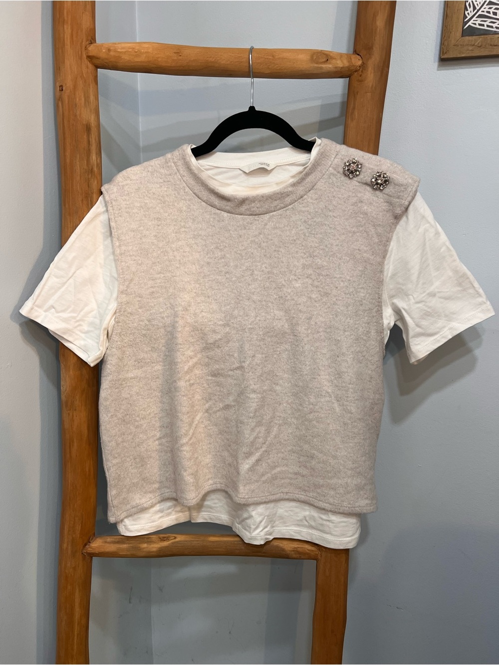 Zara Women’s Layered Knit Top White Tee Gray Sleeveless Jeweled Shoulder Size M